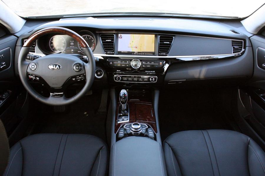  Kia K900 V8 2015 года  (фото 19 из 44)